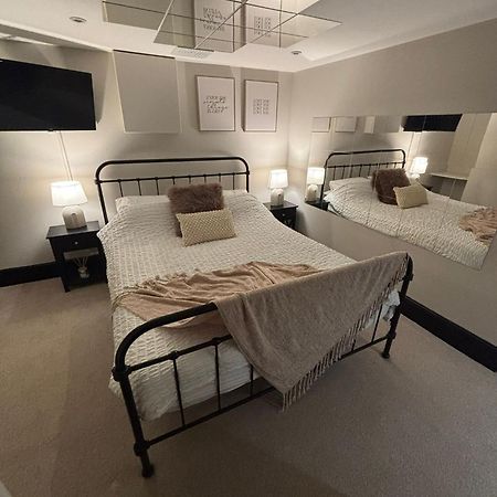 Private & Modern En-Suite Rooms Town Centre Self Check-In Barnsley Exterior foto