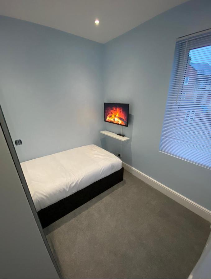 Private & Modern En-Suite Rooms Town Centre Self Check-In Barnsley Exterior foto