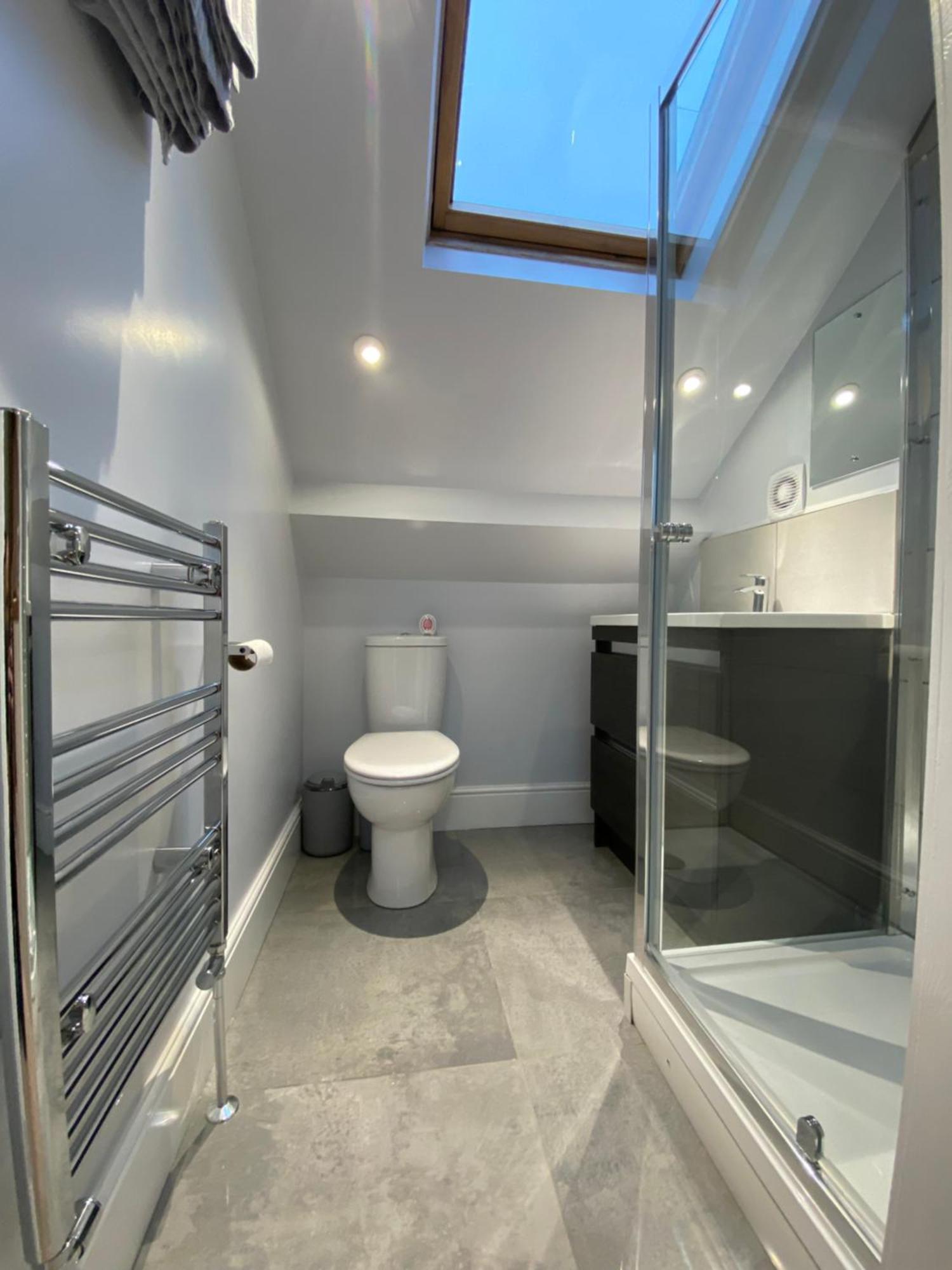 Private & Modern En-Suite Rooms Town Centre Self Check-In Barnsley Exterior foto