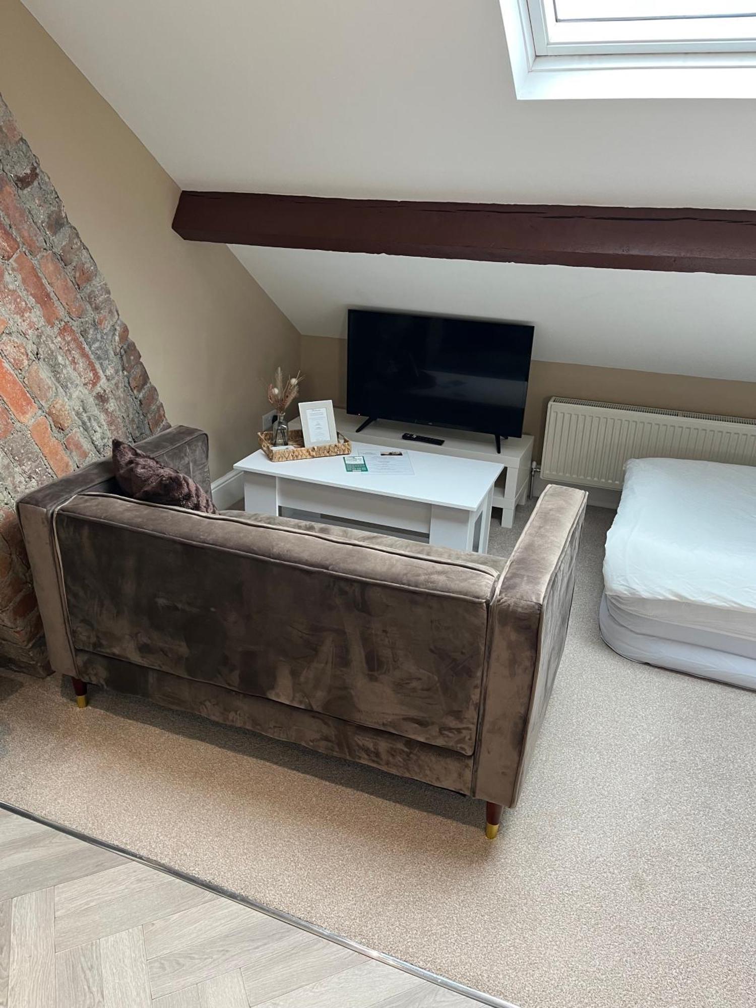 Private & Modern En-Suite Rooms Town Centre Self Check-In Barnsley Exterior foto