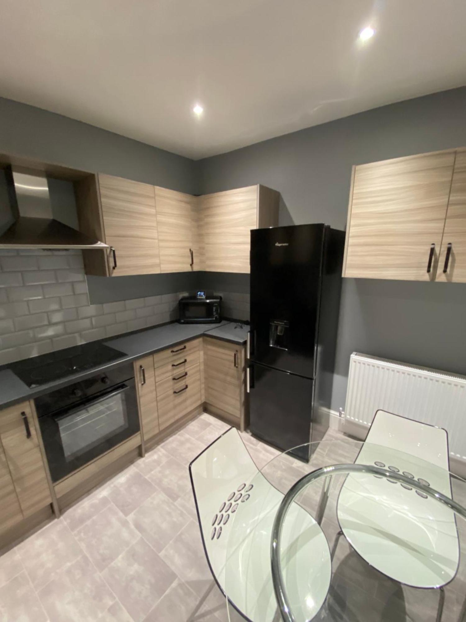 Private & Modern En-Suite Rooms Town Centre Self Check-In Barnsley Exterior foto