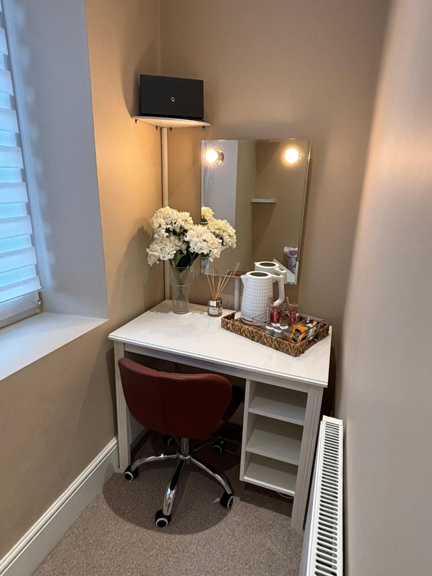 Private & Modern En-Suite Rooms Town Centre Self Check-In Barnsley Exterior foto